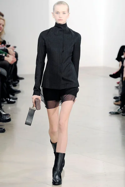 Look 2